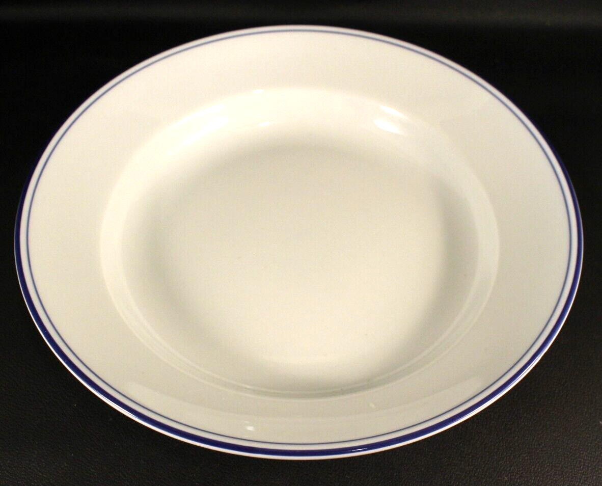 Plat à oreilles rondes : Apilco - En porcelaine blanche française blanche - Diamètre 23,5 cm - N° 8
