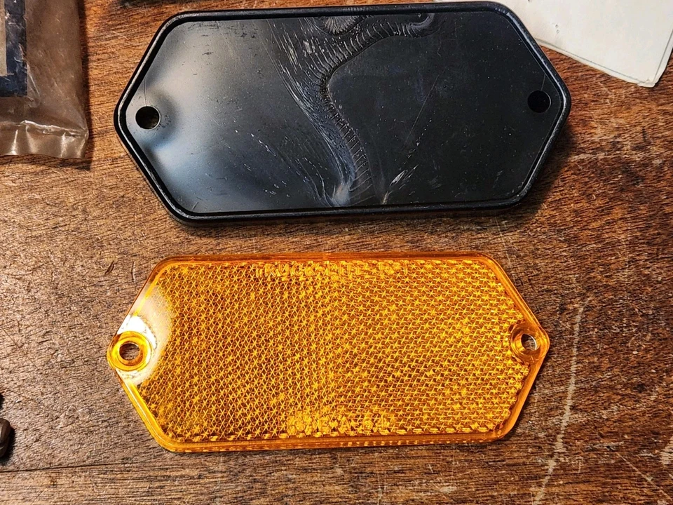 NOS Kaiser Jeep 981288 Front Hood Marker Lens Jeepster Reflector 35-23A - Image 2 of 4