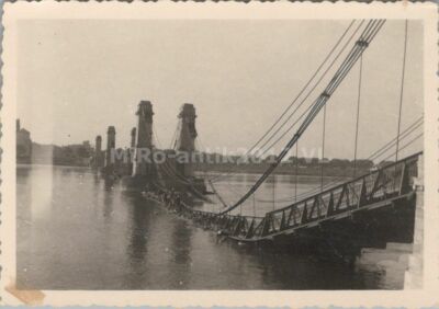 Photo, partially collapsed bridge, VL(80051)