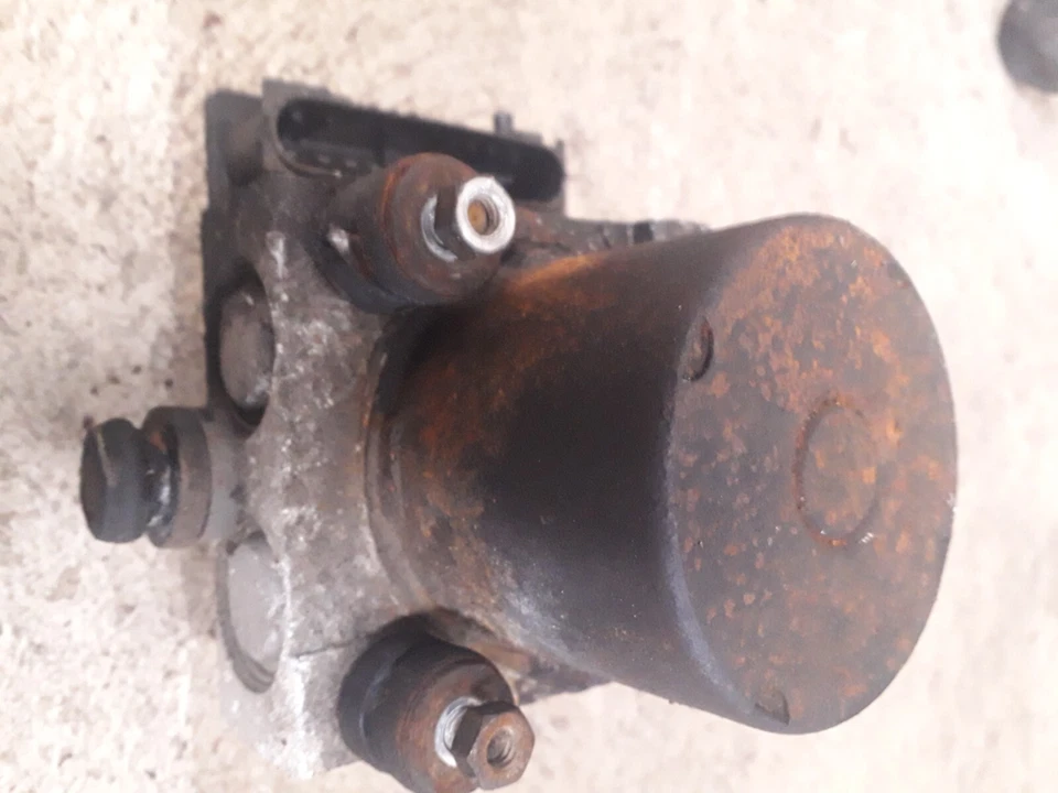 iveco daily mk4/mk5 07/14 bomba abs Foto 2 de 3