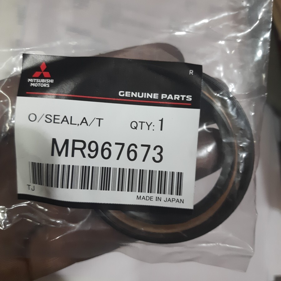Genuine Transmission Oil Seal Mitsubishi Montero Sport 09-15