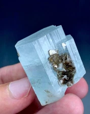 208 Cts Top Quality Natural Aquamarine Crystals With Mica from Skardu Pakistan 