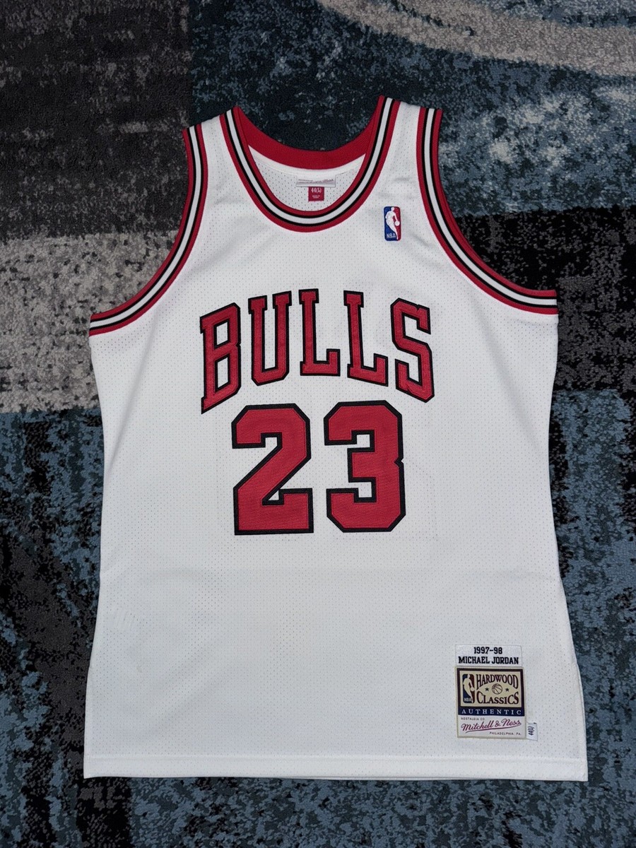 Mitchell And Ness Authentic Michael Jordan Chicago Bulls Jersey