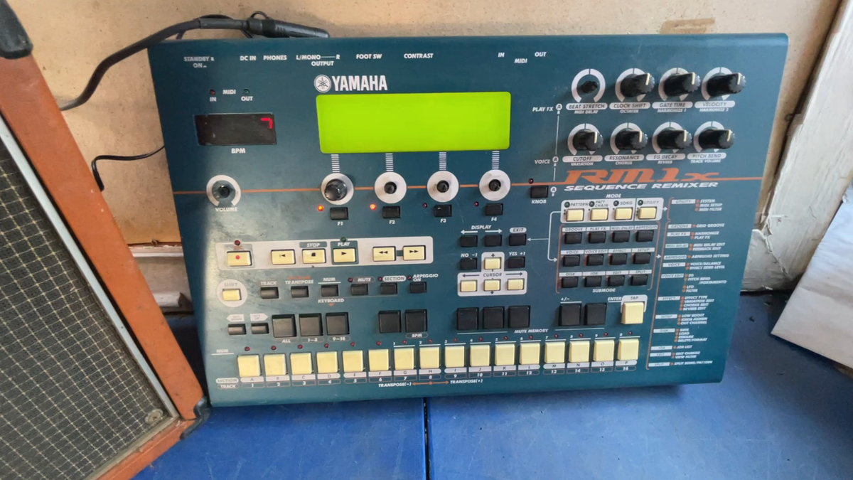 Yamaha Rm1x Sequencer Remixer Rhythm Drum Machine Grove Box