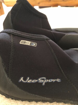 UNISEX NEOSPORT SZ  7(FITS LIKE A WOMENS 8) 3mm LOW TOP DIVE/SNORKEL BOOTIES NEW