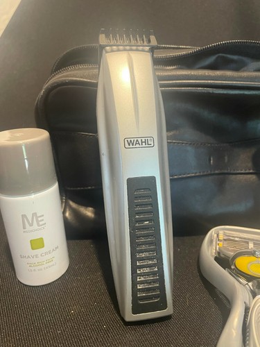 Wahl and Blade Trimmers Battery plus Gilette Razors (2), Travel Bag and Cream - Picture 2 of 8