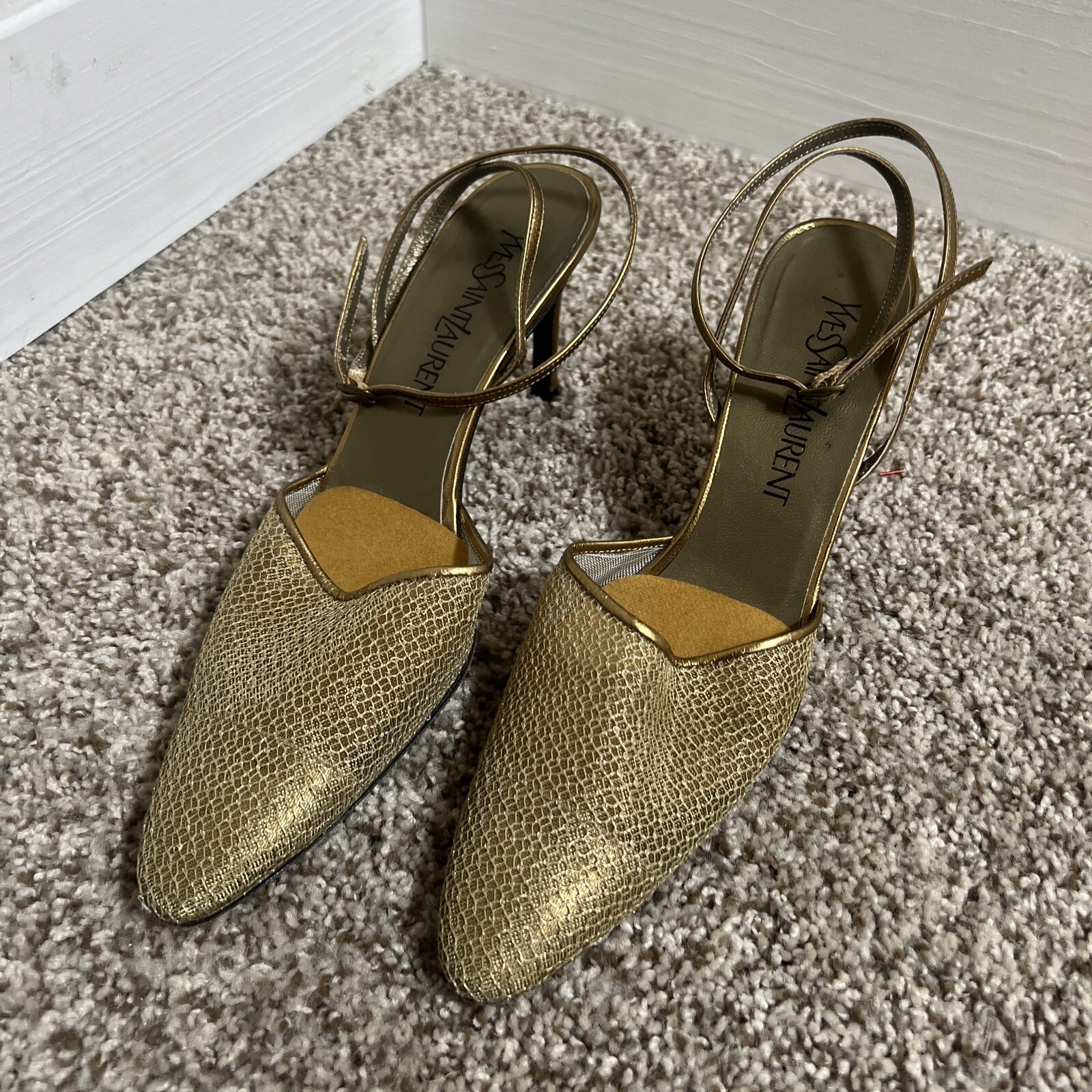 Scarpe Yves Saint Laurent donna maglia oro cinturino alla caviglia tacco taglia 7 5 N