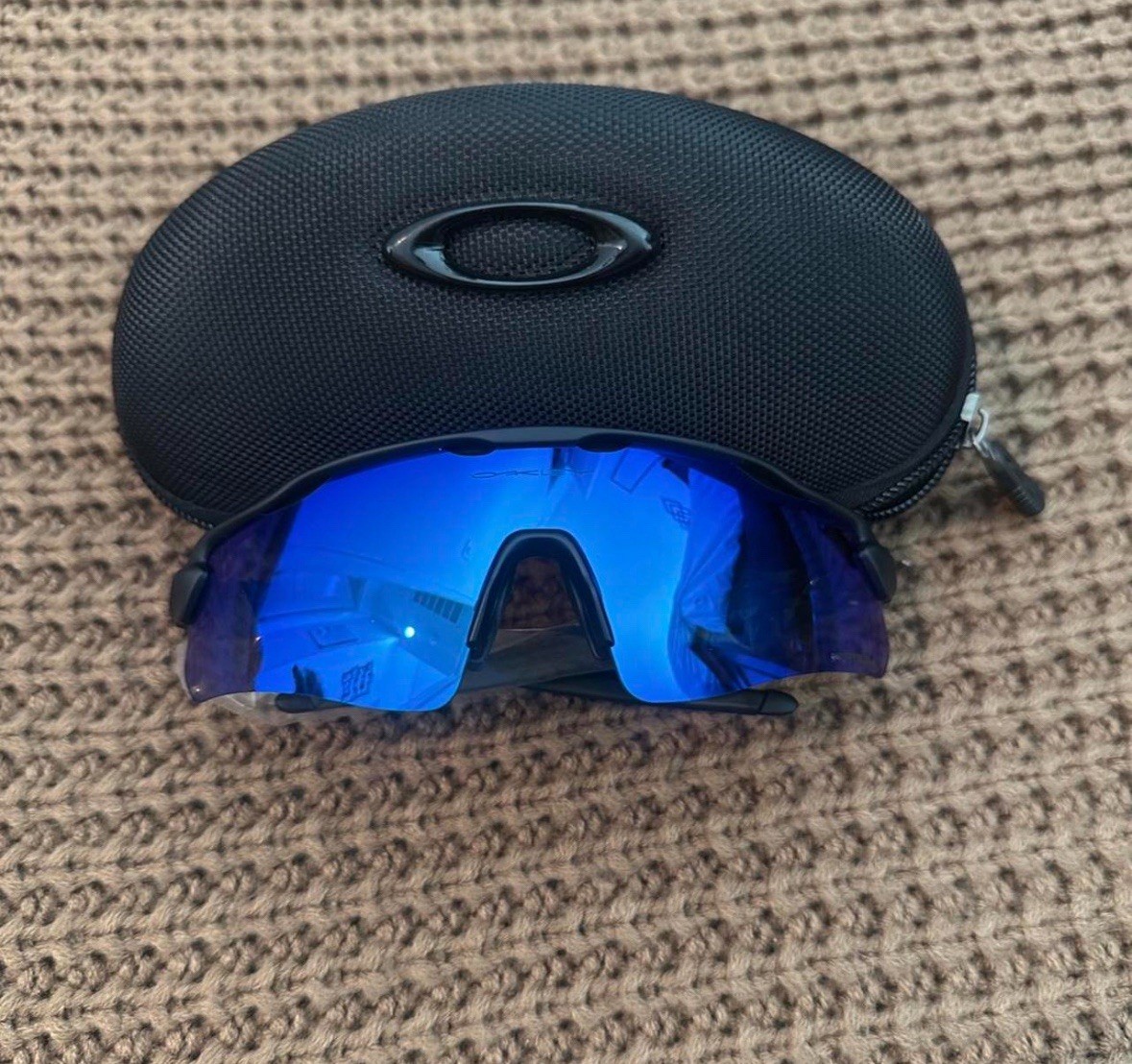 Oakley RADAR EV PATH OO9208 Polished Black Frame W PRIZM SAPPHIRE BLUE LENS