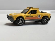 1969-1976 PORSCHE 914 SAFARI 1:64 SCALE COLLECTIBLE DIORAMA DIECAST MODEL CAR