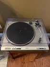 Working Technics sl-d202 turntable with Dustcover