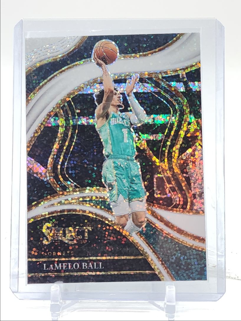 LAMELO BALL 2023-24 SELECT COURTSIDE WHITE SPARKLE SP HORNETS Q4935