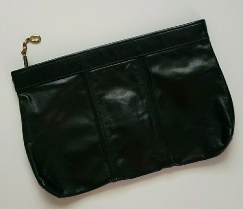 Vintage Leather Clutch Purse Black Top Zip Closure Tan Lining EUC - Picture 1 of 4