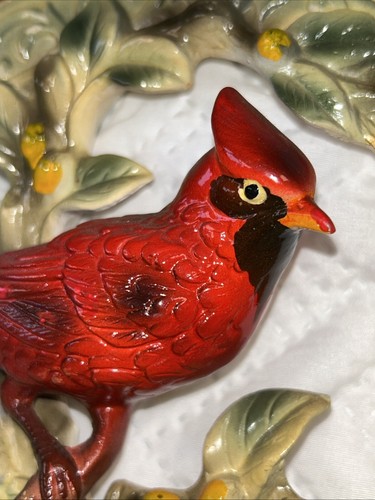 VINTAGE CERAMIC ROUND WALL Hanging with CARDINAL, FLOWERS & BRANCHES -7" ACROSS - Picture 12 of 12