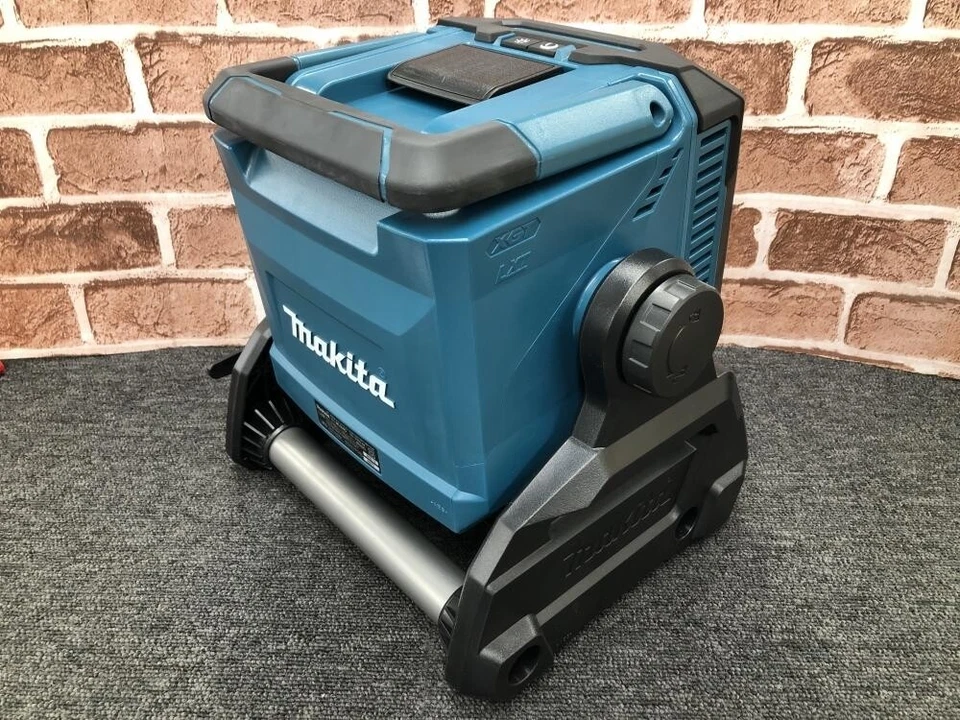 Makita 14.4/18/40V Work Lights ML004G 40-LED 3.600Lm MAX/4H Only Body No battery - Image 4 of 4