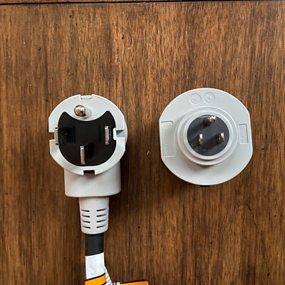 Nissan Leaf 120v 240v 30 Amps Level 2 Charger EV battery NEMA 14