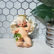 Annalee 1993 Mistletoe Angel Annoyed Facial Expression