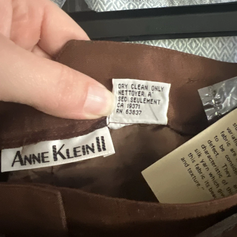 NUEVO CON ETIQUETAS Falda Midi Anne Klein Vintage Años 90 Talla 8 Cinturón 100% Seda Carrera Negocios Foto 3 de 4