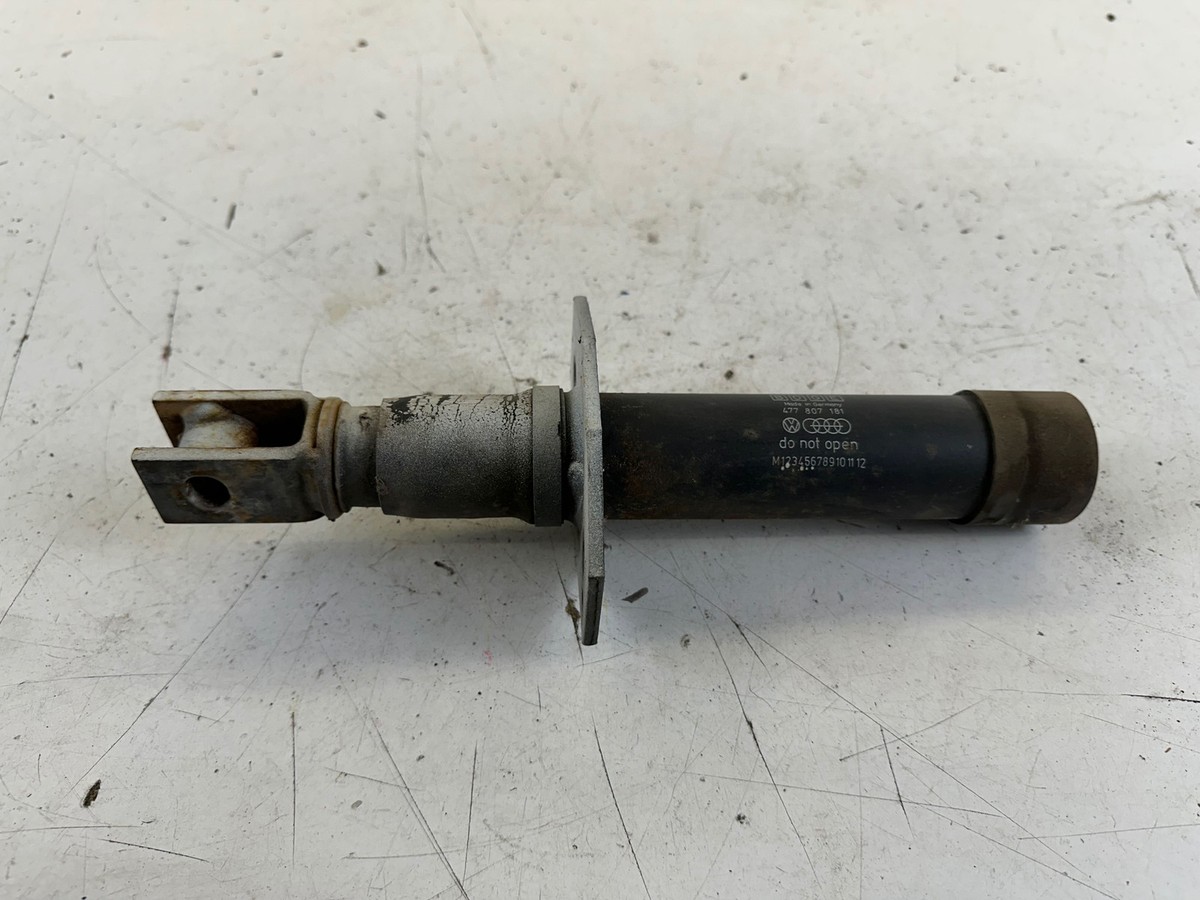 Porsche 944 Left Front Bumper Shock Absorber Carrier 82-85