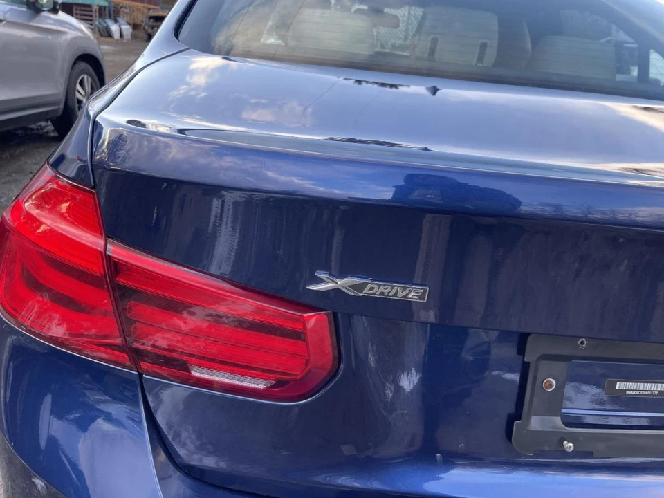2017 BMW 330i Deck Lid Blue - Image 3 of 4