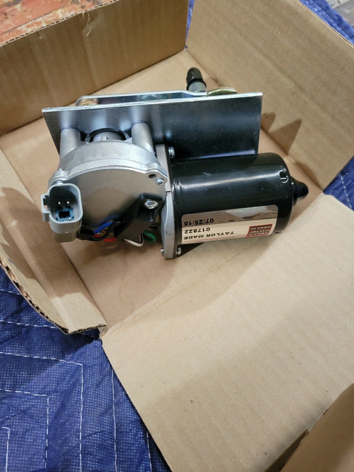 Case Skid Steer Door Wiper Motor CNHI 87461194 eBay