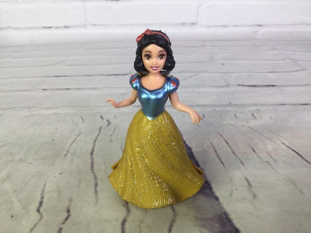 snow white magiclip doll