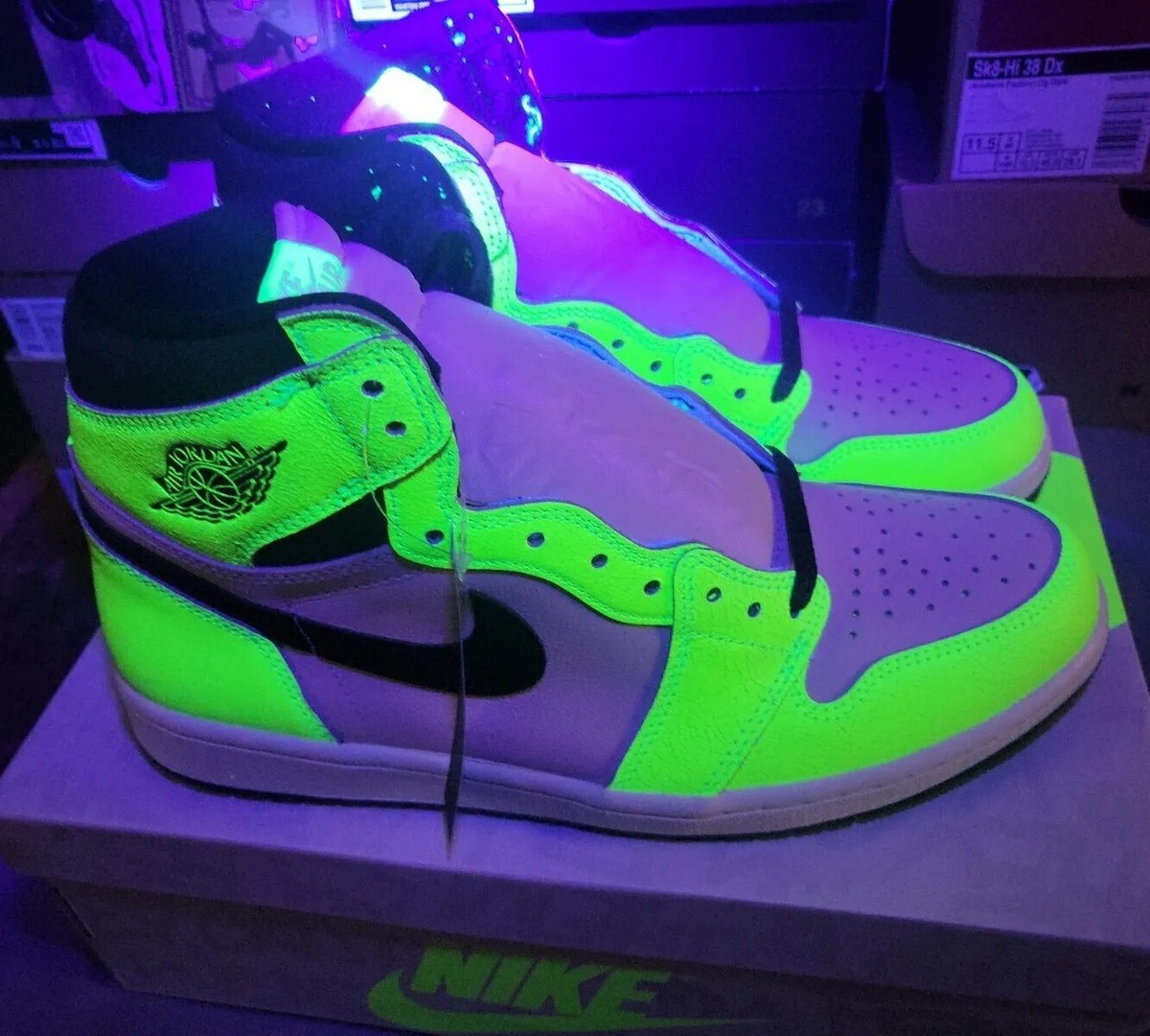 Nike Air Jordan 1 Retro High OG- Nike Air Jordan 1 Retro High OG-