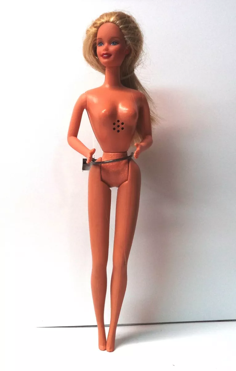 VINTAGE MATTEL 1966 MADE IN CHINA TALKING BARBIE LAUGHS