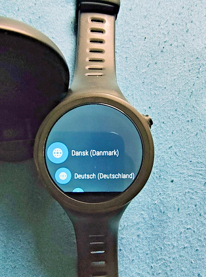 Motorola Moto 360 Sport 2nd Gen SmartWatch - Black - Image 4 of 4