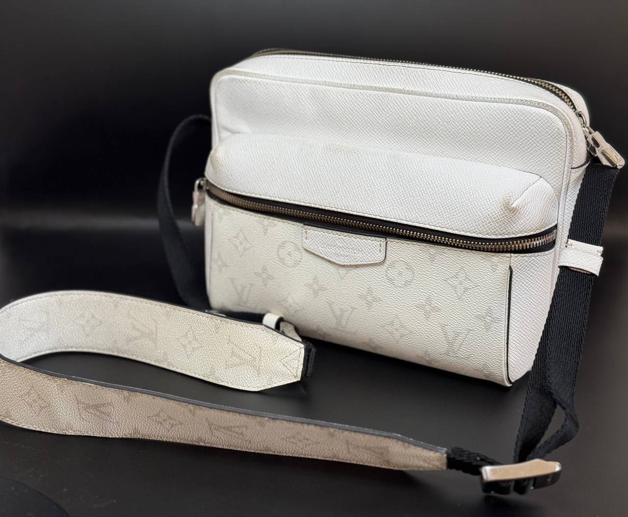 Louis Vuitton White Monogram Crossbody Bag Authentic LV Shoulder Bag