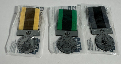 Star Wars Medal/Pin Lot (3) - Endor / Tatooine / Yavin (Bagged) Toys R Us