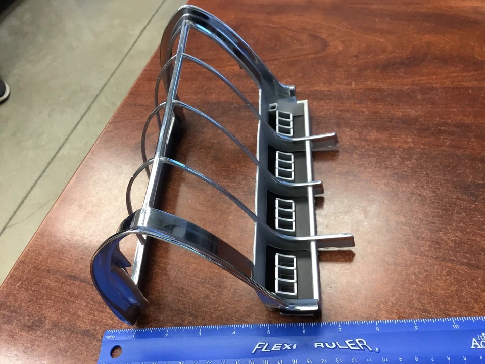 New Old Stock 1973 1974 FORD LTD RIGHT FRONT PARKING LIGHT BEZEL D3AB-13236-AB - Image 4 of 4