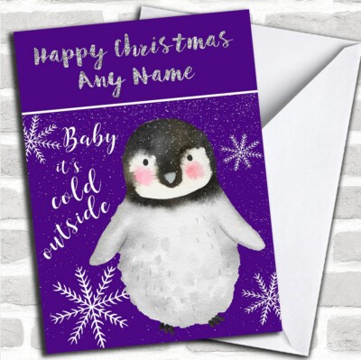 Personalisierte Weihnachtskarte kalt draußen Schnee lila Pinguin