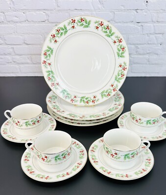 Gibson Holiday Christmas Charm 12 Piece Fine China Dinnerware Holly  Berries