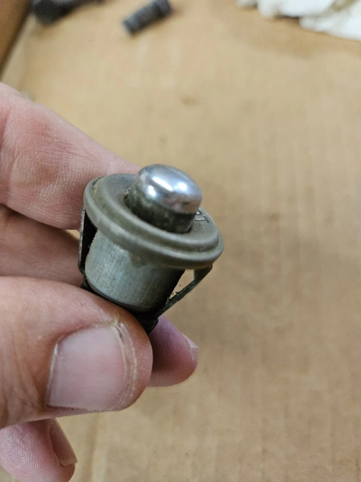 Arrancador de botón de encendido Lincoln Continental de la década de 1940 OEM Foto 2 de 4