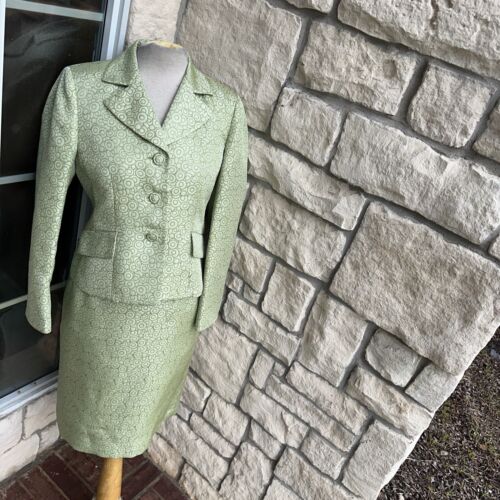 EVAN PICONE Skirt Suit Size Petite 4P  Two Piece Set 28X22 Green $200 - Picture 1 of 10