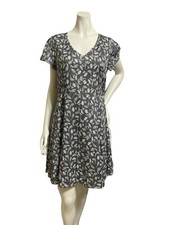 NWT CICI Yours Gray and white floral Dress Size Small. SALE!!!! $8.00