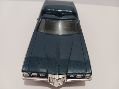 1/25th Scale 1970 Pontiac Bonneville Convertible Promo Car in Atoll Blue, Nice,