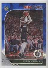 2019 Panini NBA Hoops Premium Stock Blue Cracked Ice Prizm Wesley Matthews 6k2