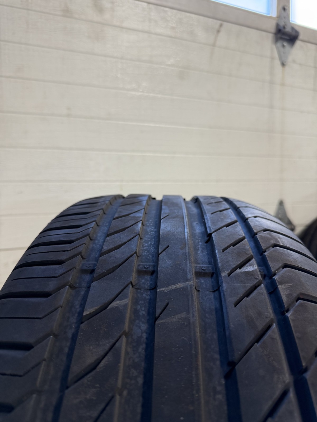 OEM Rolls Royce Cullinan Wheels and Tires