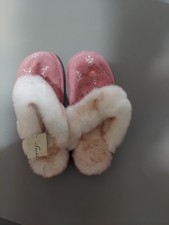 SECRET TREASURES Fuzzy Pink Faux Fur Slippers Soft Women's Sz 7-8