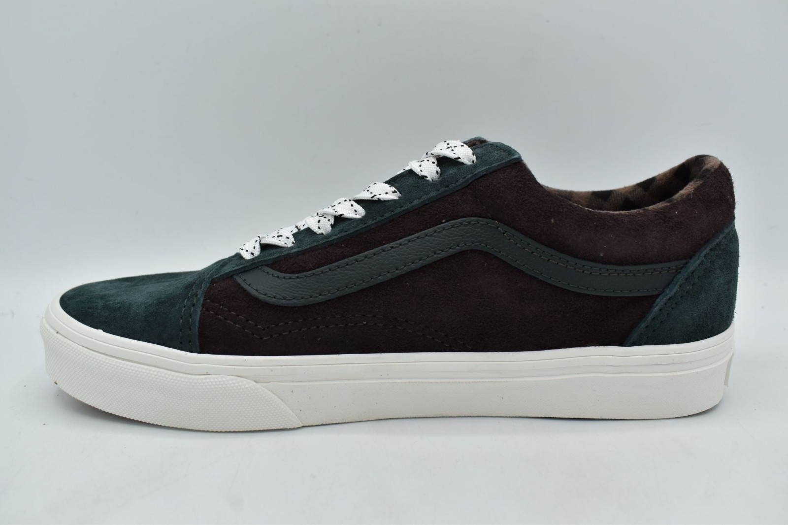 Vans Womens Size 7 Old Skool Suede Lace up Casual Sneakers Shoes thumbnail 6