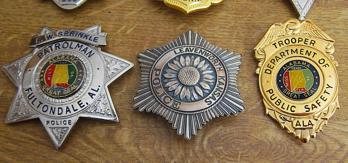 obsolete police badges, Convolut 6 x Abzeichen + 1 patch, TOP Angebot !