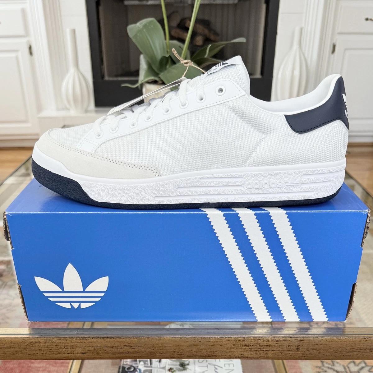 adidas gazelle silver green womens adidas Originals Rod laver GW0207