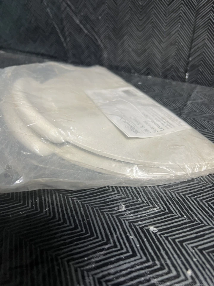 The Pampered Chef Lift And Serve Tray New - Image 3 of 4