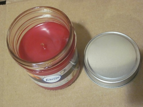 Febreze APPLE DELISH Candle 5 oz Glass Jar Elements Odors Freshens Fruit Scent - Picture 2 of 2