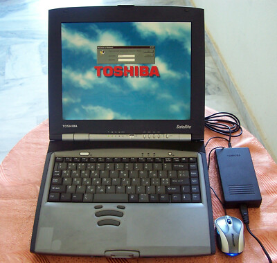 Win 98 Toshiba S-2800 Intel 650 MHz, 96MB, 4GB, Floppy, Parallel