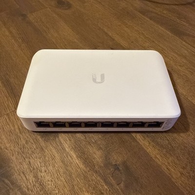 Ubiquiti USW-Lite-8-PoE Switch   Used, Good