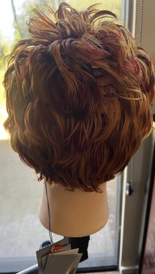 Peluca rizada de cabello humano SEPIA 100 % de Sepia **Color 13/27** CUÑA CORTA EN CAPAS - NUEVA EN CAJA Foto 2 de 4