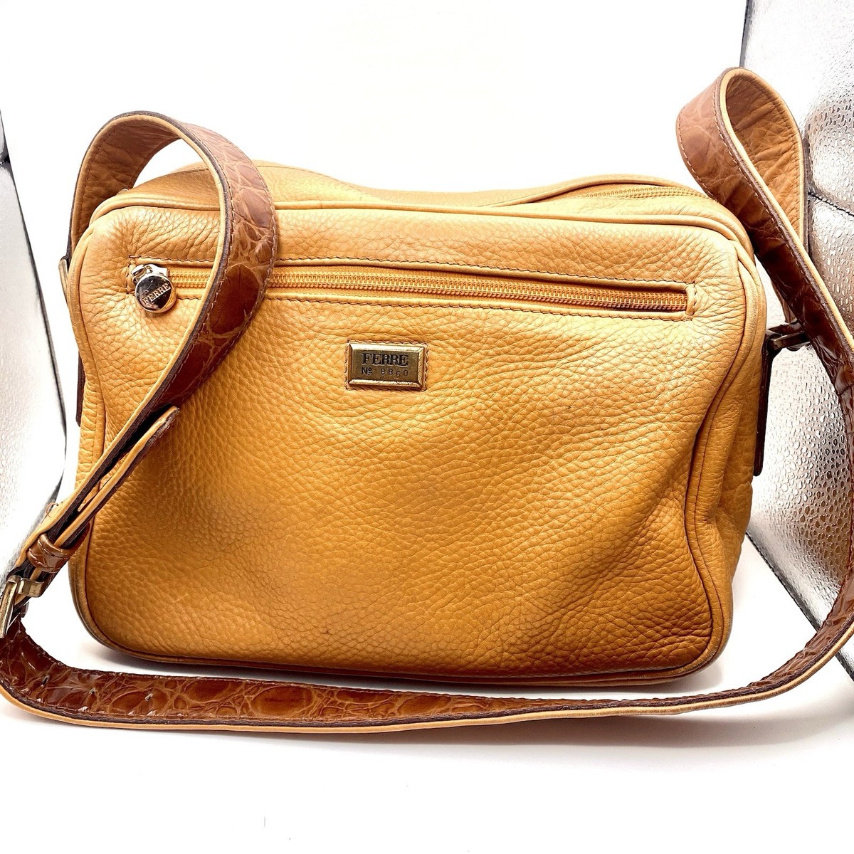 Vintage Gianfranco Ferre Camel Brown Leather Crossbody Bag 18860 