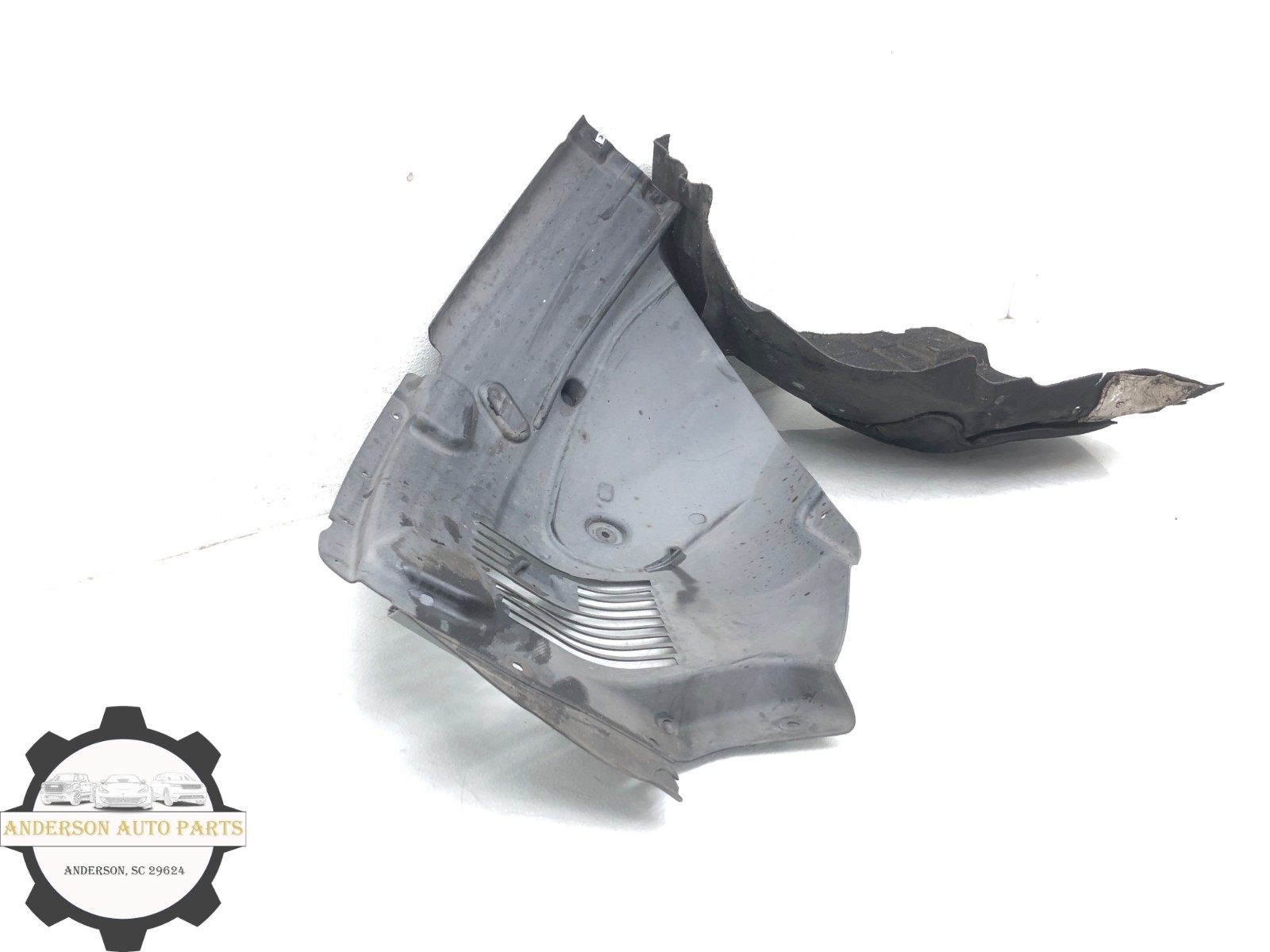 Maserati Quattroporte 2014-2021 FRONT+LEFT Fender liner